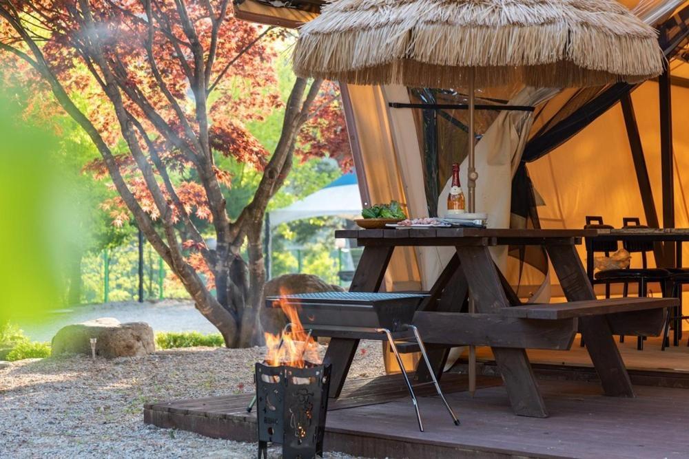 Отель Inje Naerincheon Glamping Номер фото